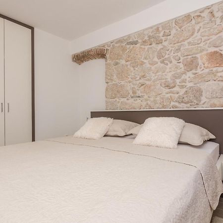 Apartmani Mustaca Dvori Privlaka  Exteriör bild
