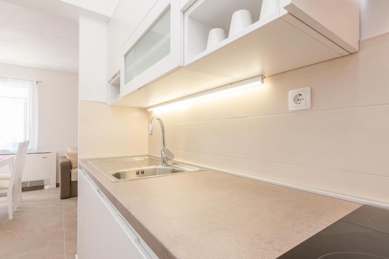 Apartmani Mustaca Dvori Privlaka  Exteriör bild