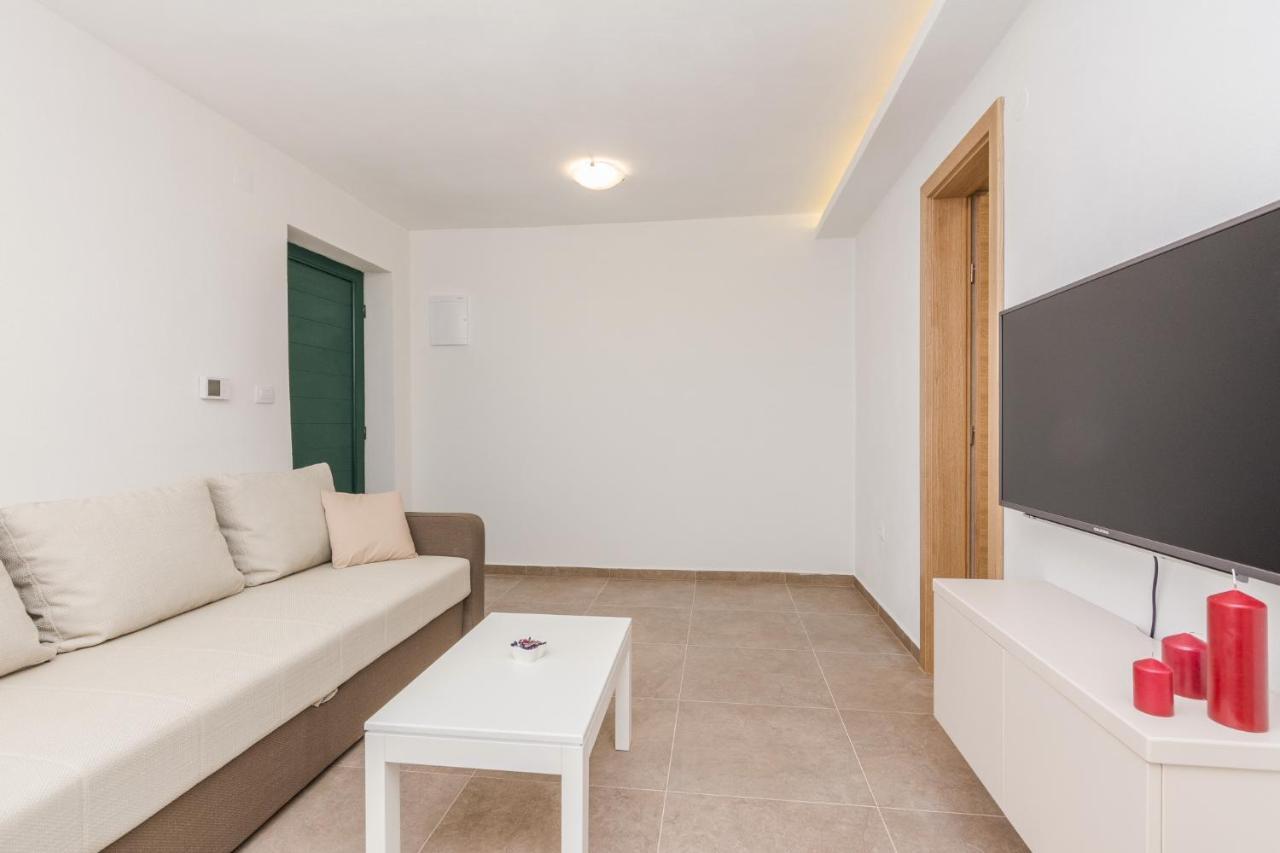 Apartmani Mustaca Dvori Privlaka  Exteriör bild