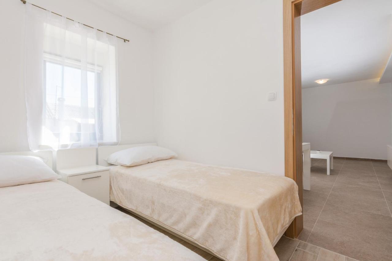 Apartmani Mustaca Dvori Privlaka  Exteriör bild